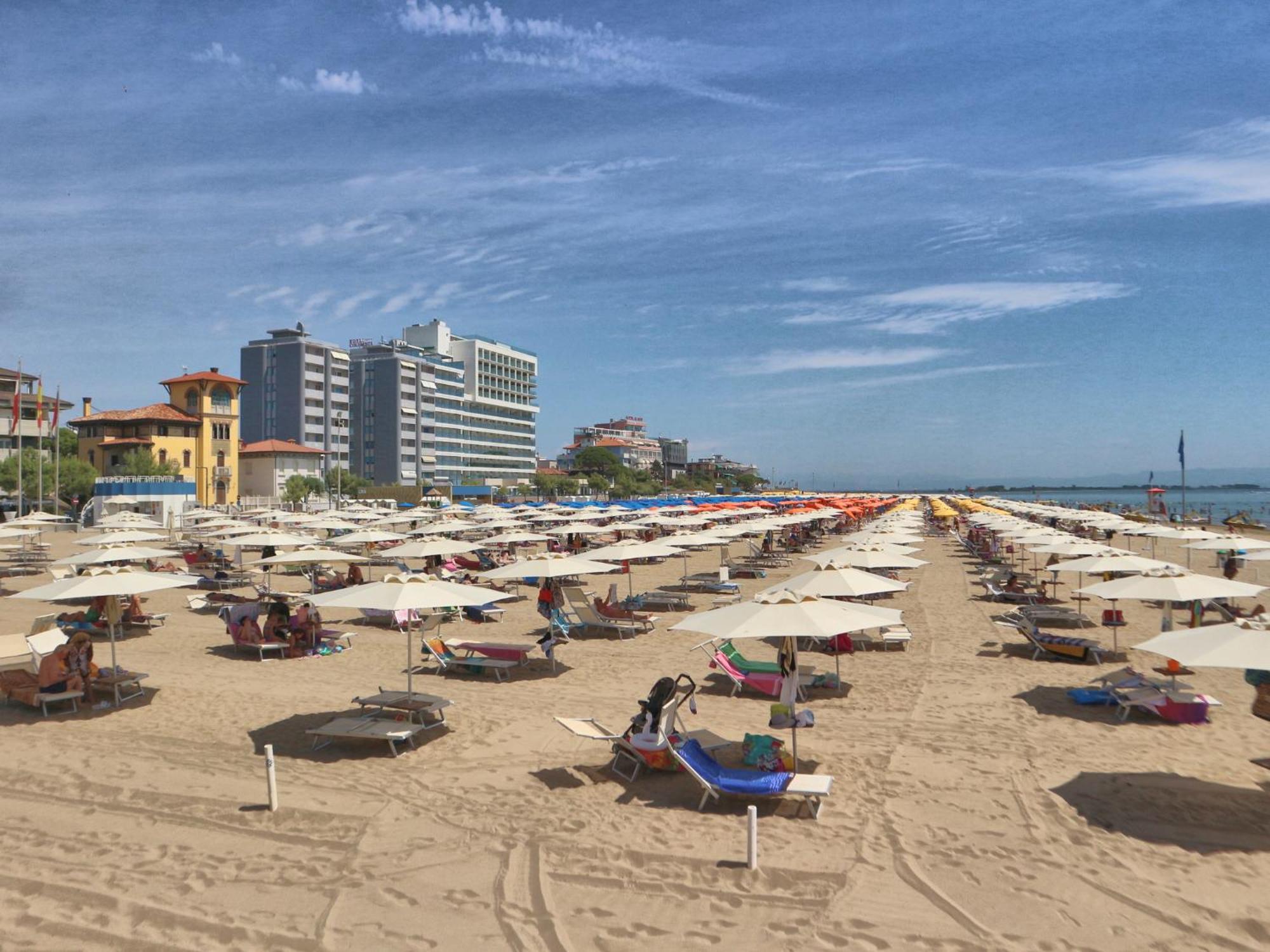 Viviana Apartment Lignano Sabbiadoro Ngoại thất bức ảnh