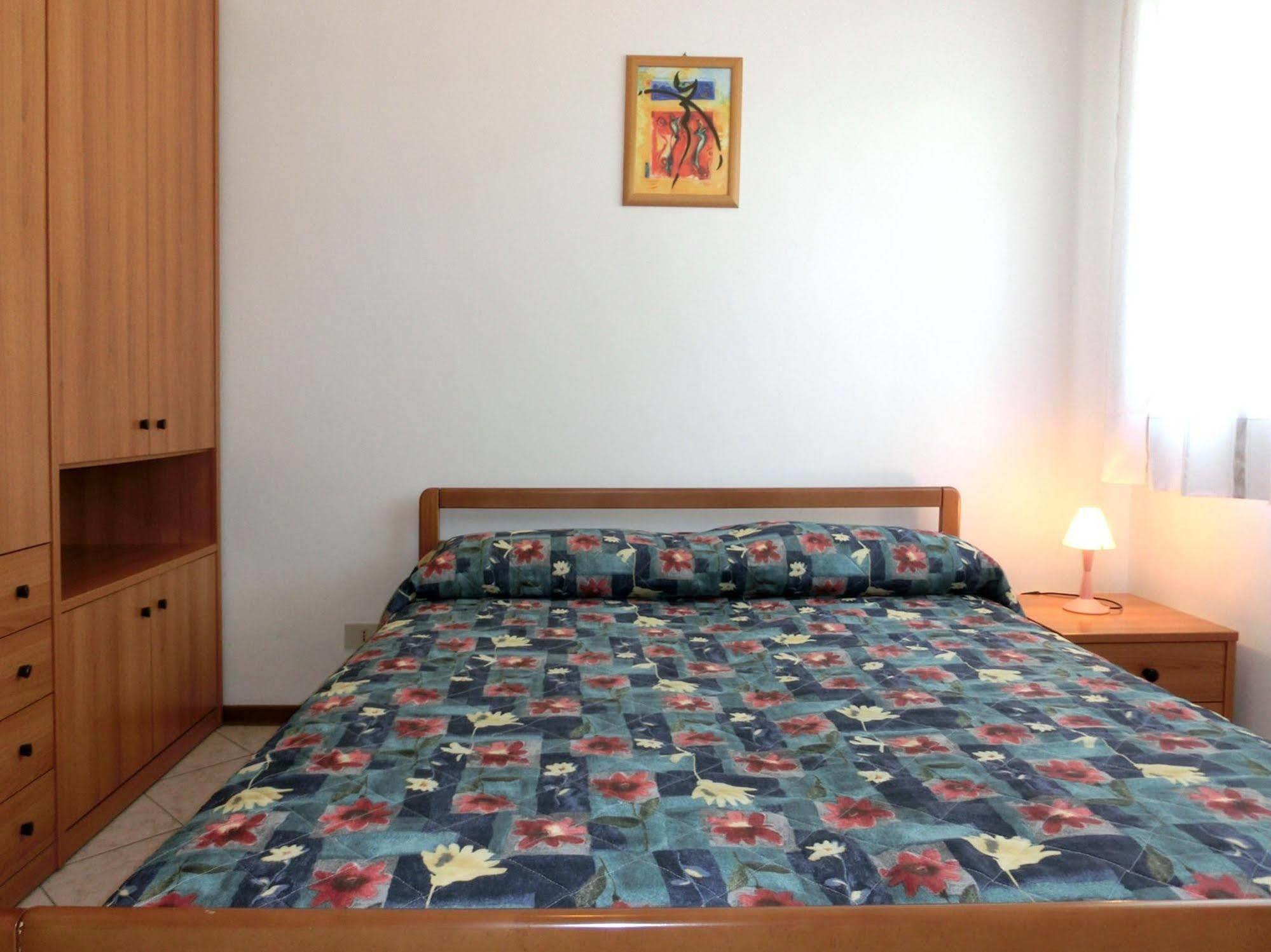 Viviana Apartment Lignano Sabbiadoro Ngoại thất bức ảnh