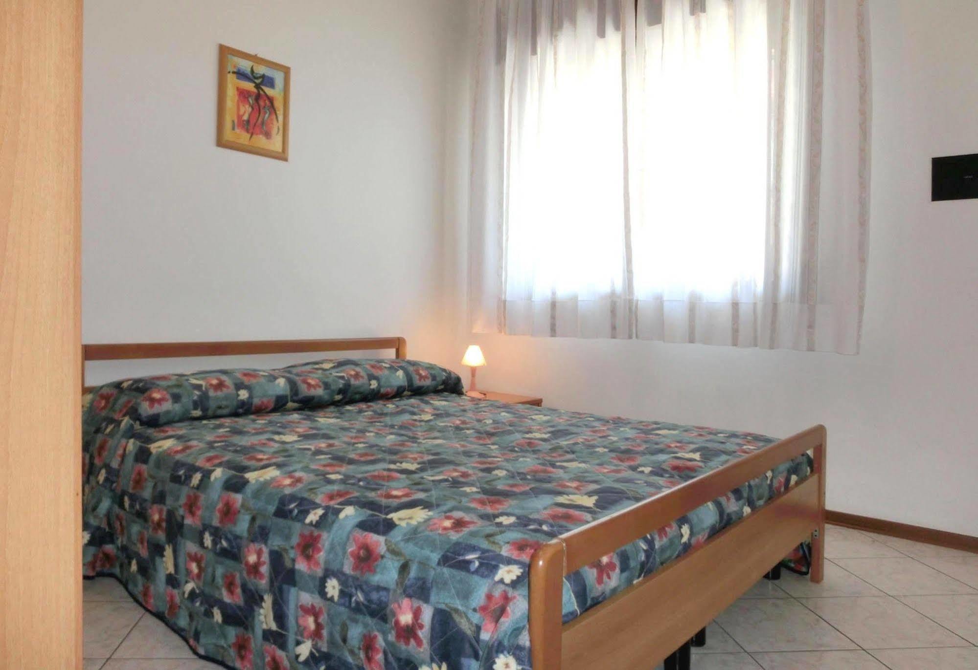 Viviana Apartment Lignano Sabbiadoro Ngoại thất bức ảnh
